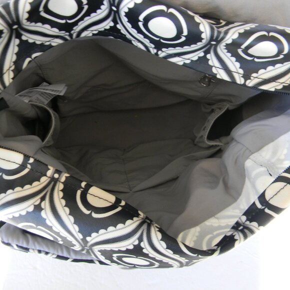 Petunia Pickle Bottom LARGE Diaper Bag Boxy Backpack BOHO CONVERTIBLE CROSSBODY - Picture 3 of 10